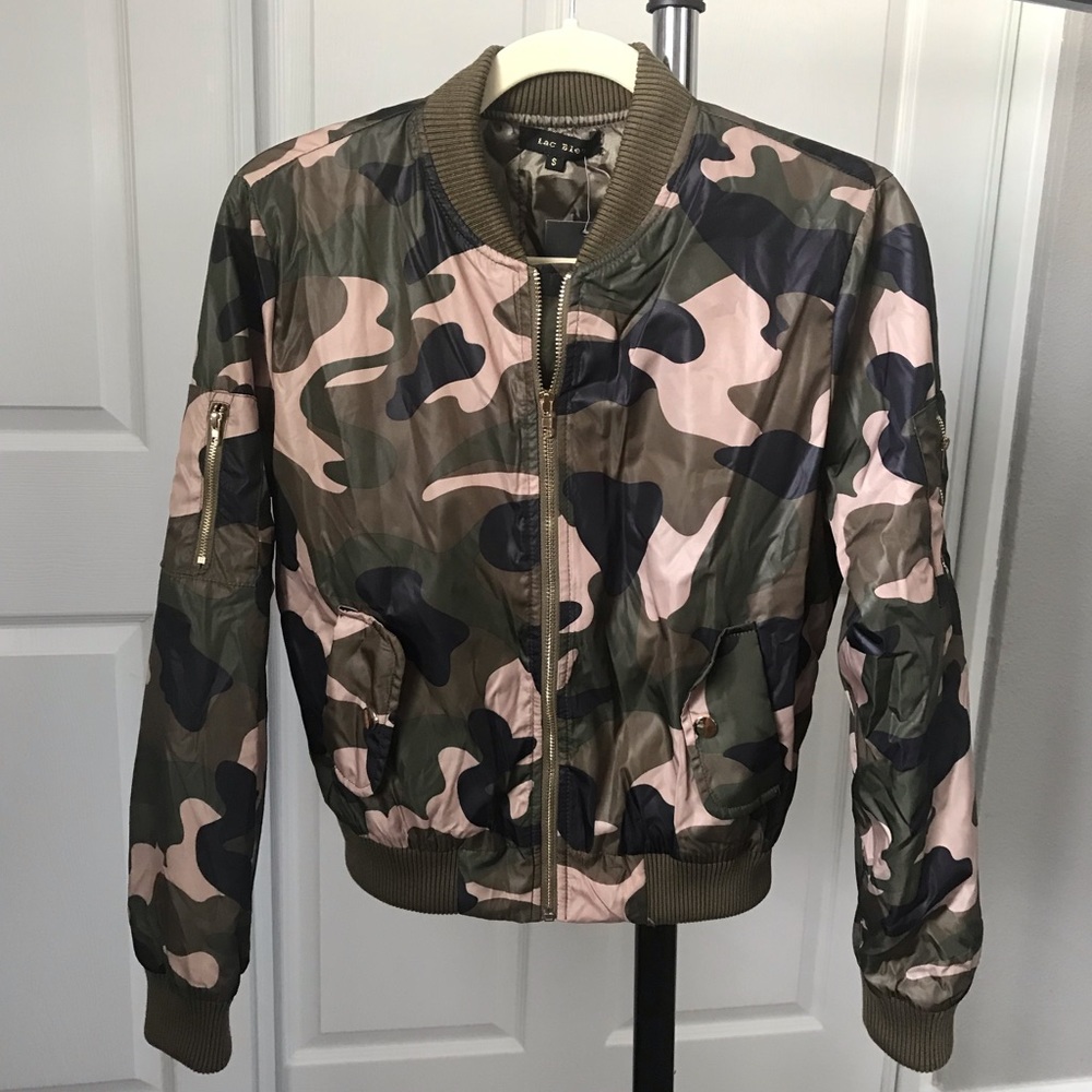 CAMO PRINT BOMBER JACKET